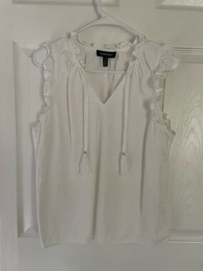 Ellen Tracy White Ruffle Sleeve Tie-Front linen blend top size M
